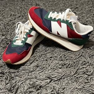 Men’s New Balance 237 size 9. Like new
